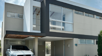 Casa de dos niveles Llanogrande