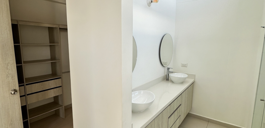 Casa de dos niveles Llanogrande