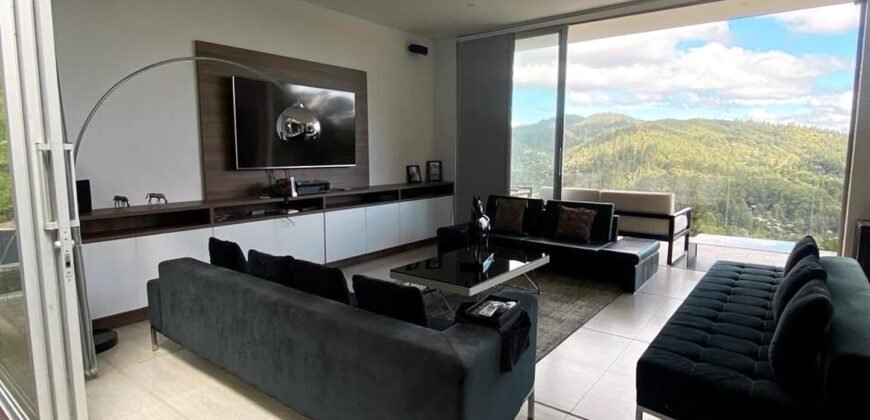 Casa con increíble vista a la represa