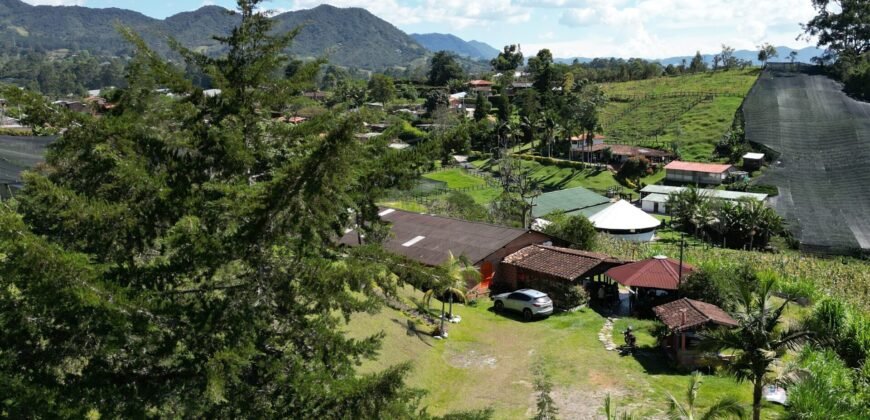 Finca-lote sector Canadá