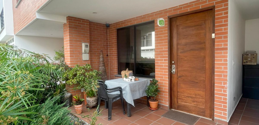 Casa cerca al centro comercial Viva