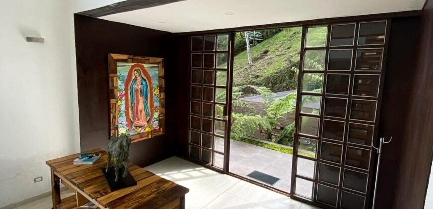 Casa con increíble vista a la represa