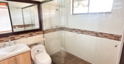 Casa cerca al centro comercial Viva