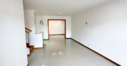 Casa cerca al centro comercial Viva